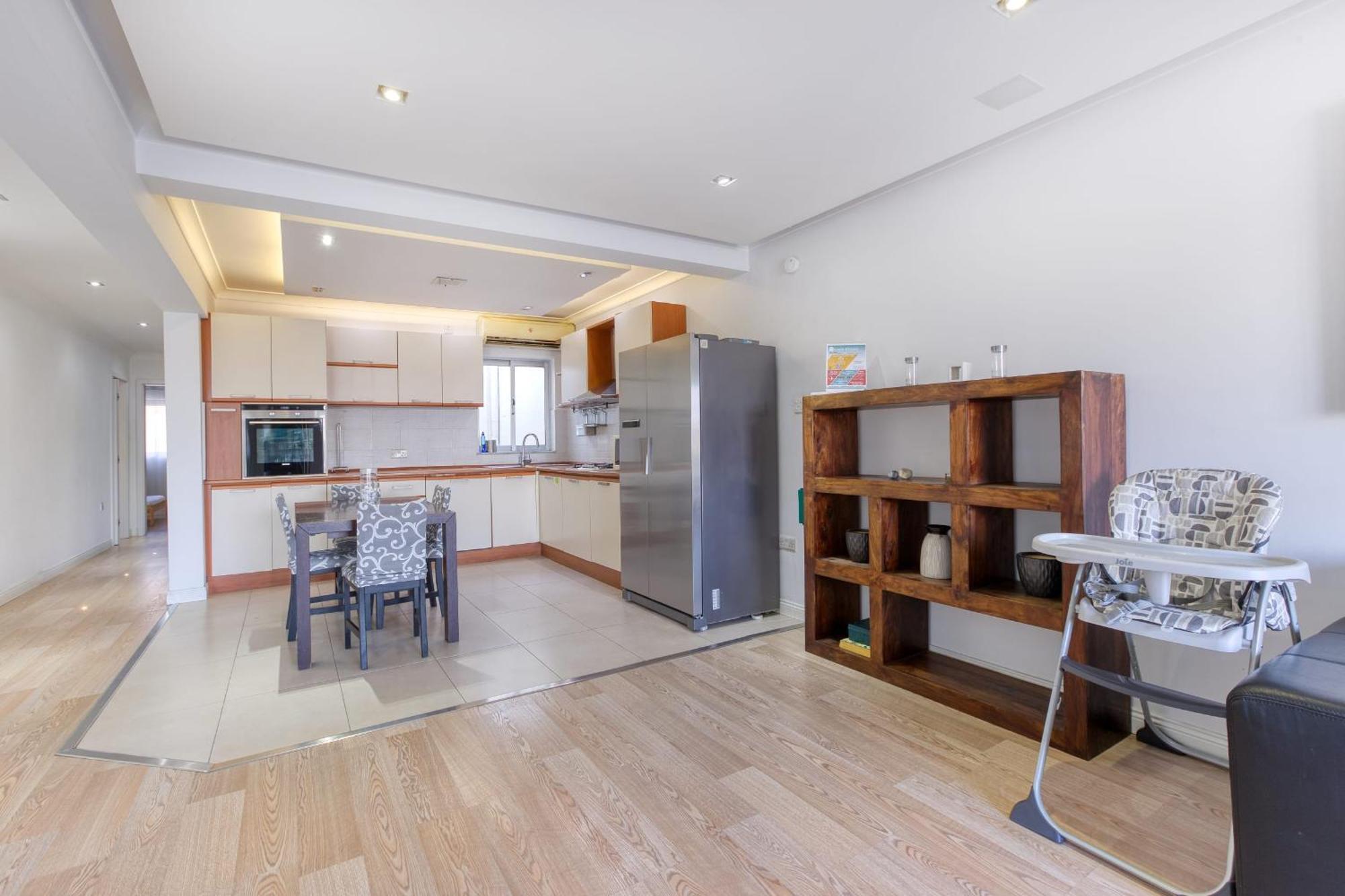 Seafront Apartment-Hosted By Sweetstay Pietà Exteriör bild