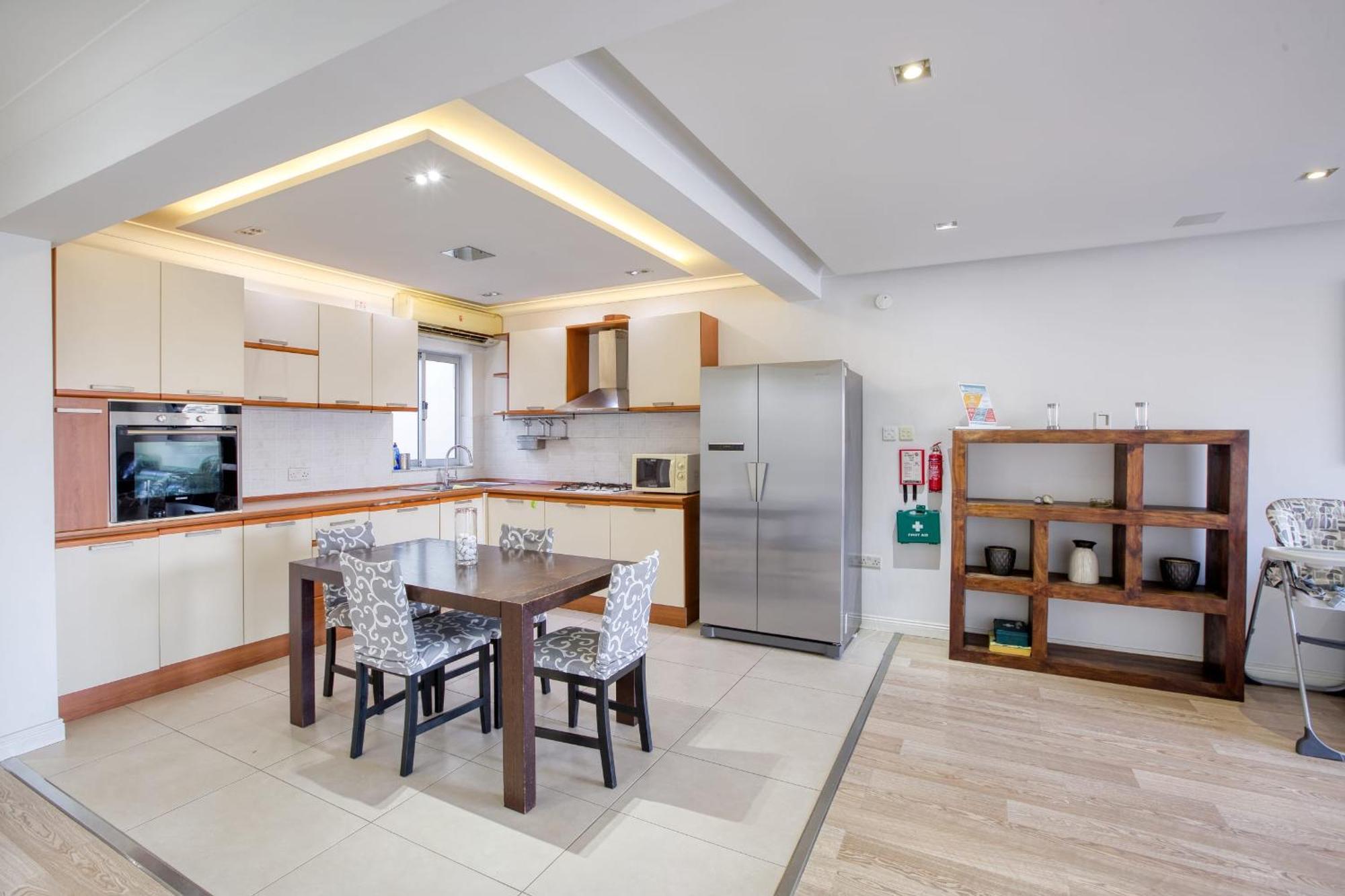 Seafront Apartment-Hosted By Sweetstay Pietà Exteriör bild